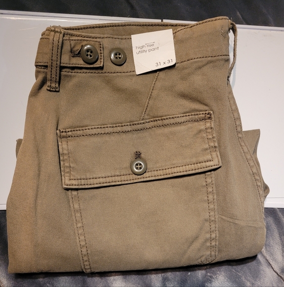 **Bootlegger Loose Cargo Pants**:- - Picture 2 of 7